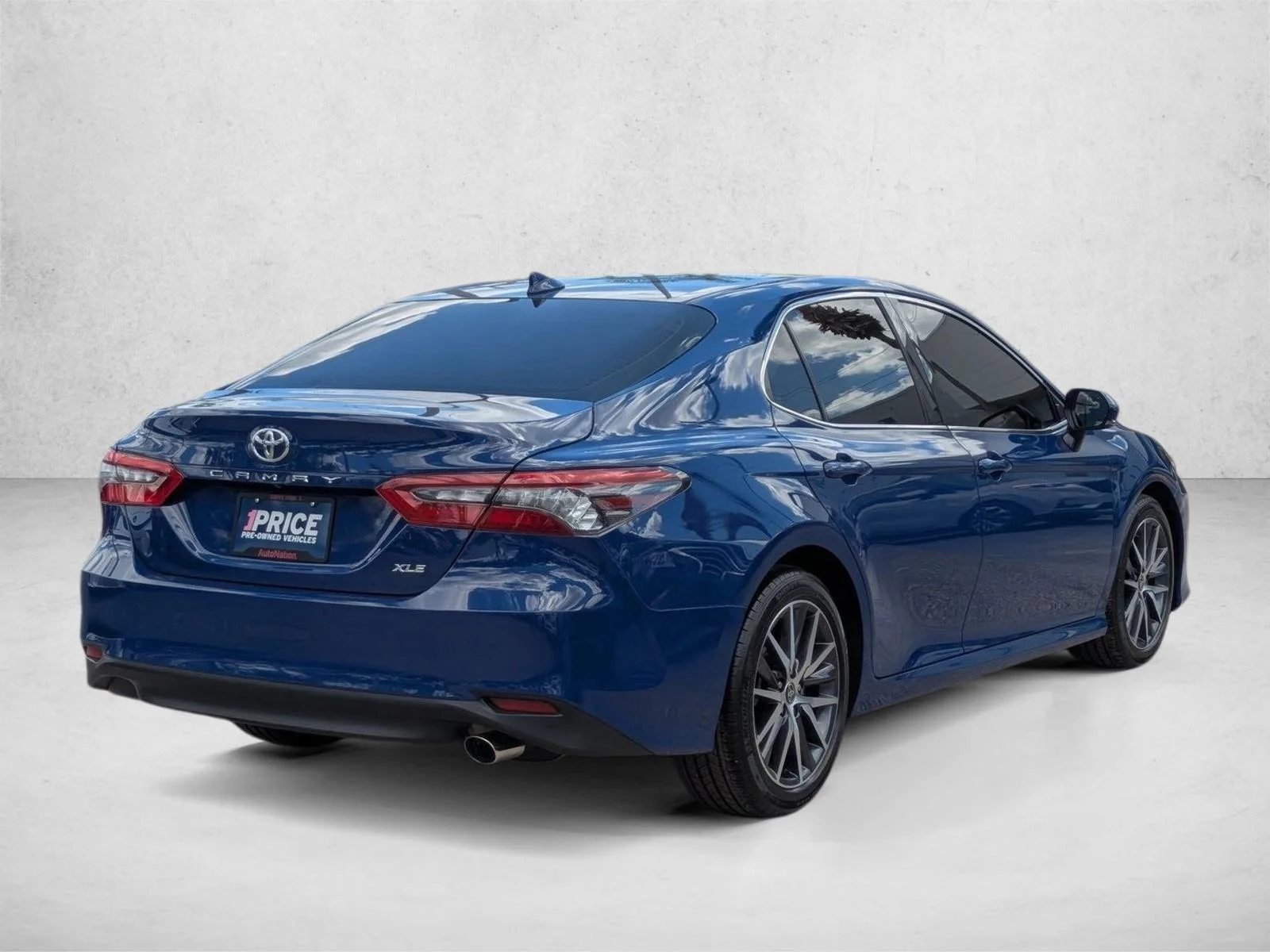Used 2024 Reservoir Blue Toyota XLE image 5