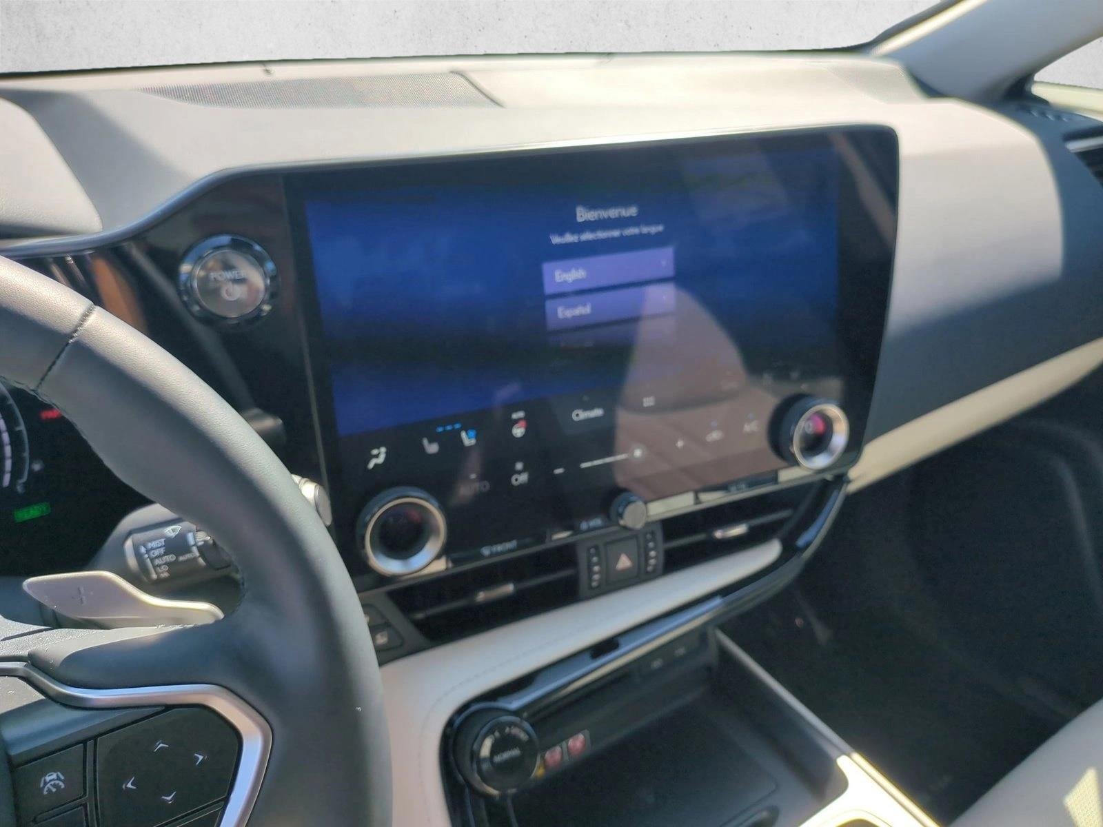 2025 Lexus NX - Photo 12