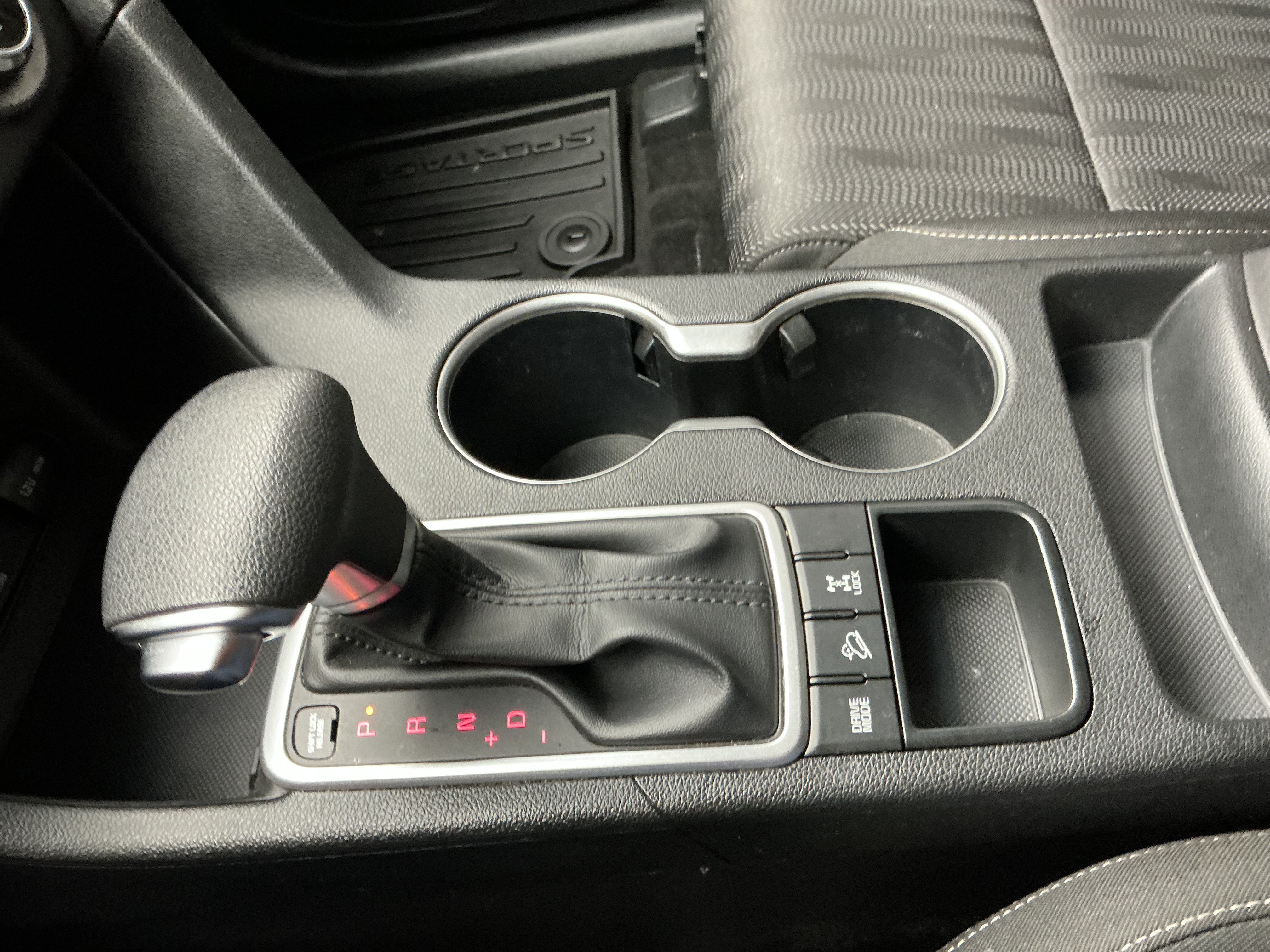 2020 Kia Sportage LX - Photo 13