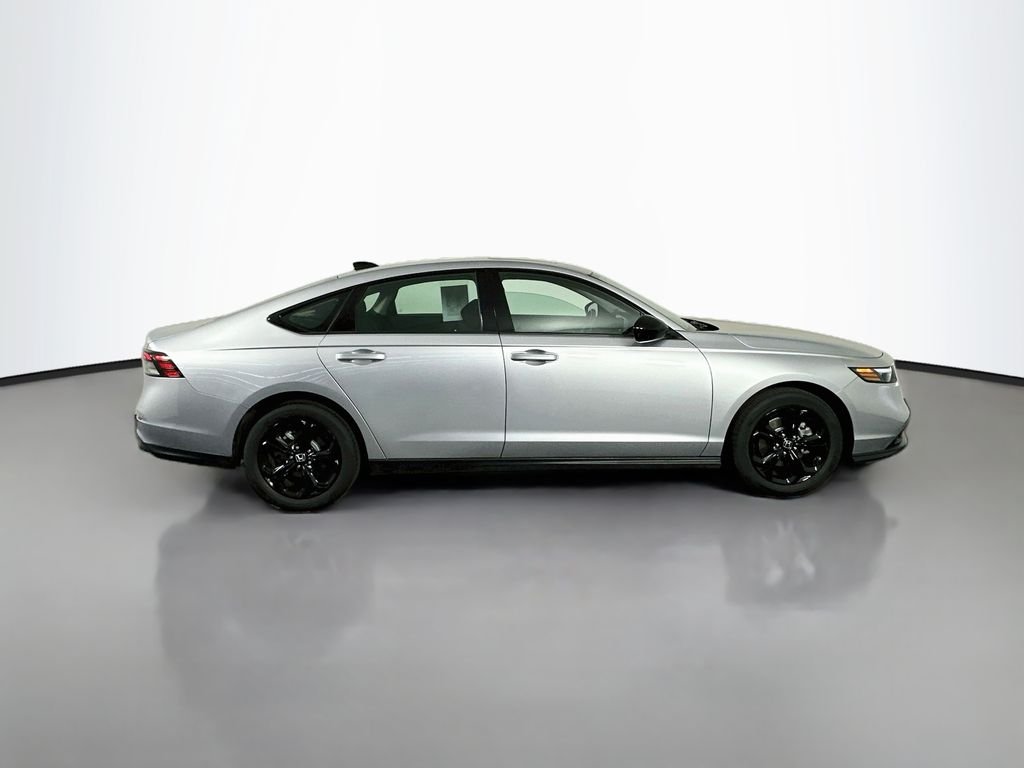 2025 Honda Accord SE - Photo 9