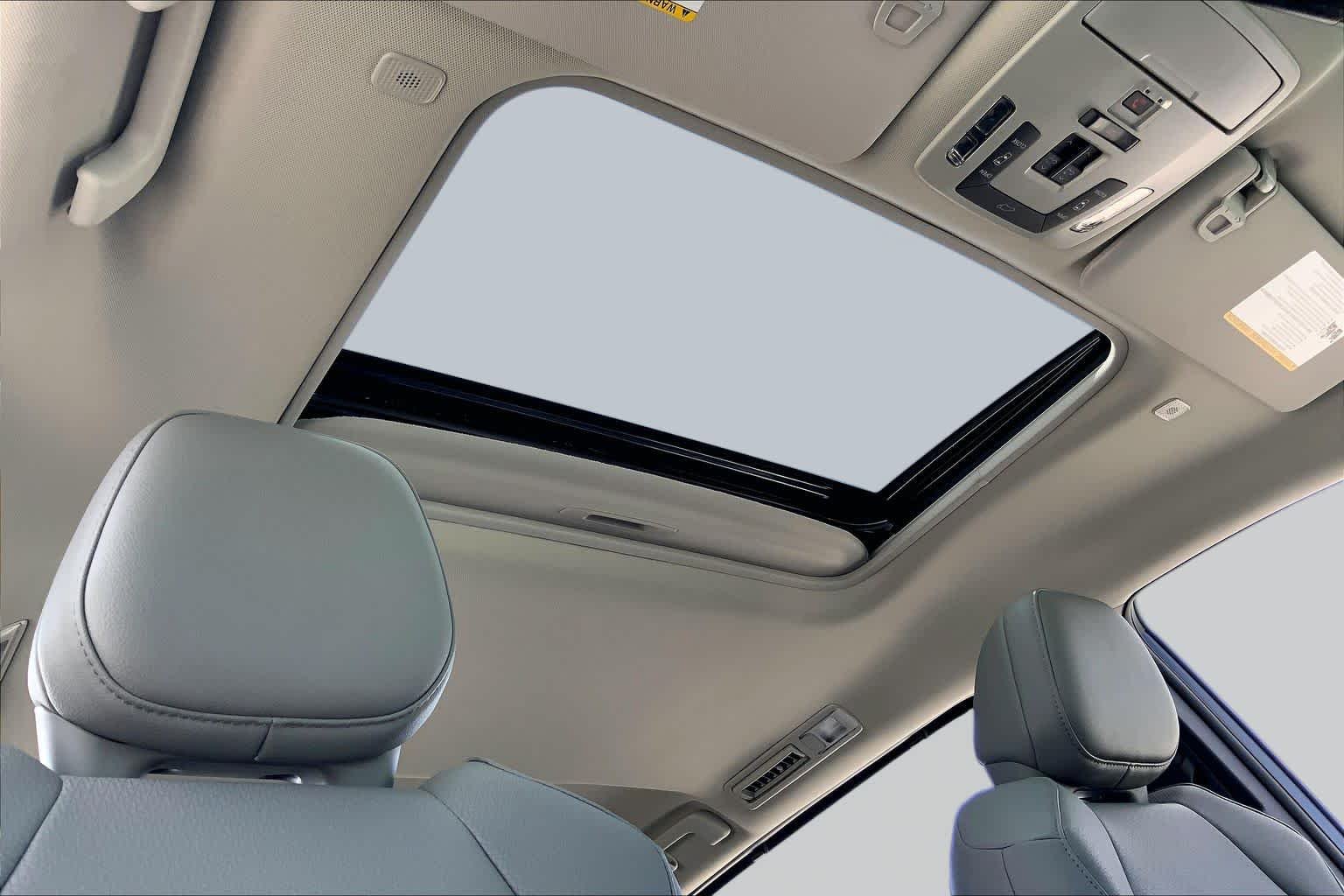 Used 2025 Wind Chill Pearl Toyota XLE image 14