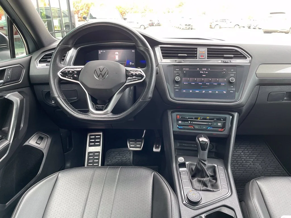 Used 2022 Silver Volkswagen 2.0T SE R-Line Black image 18