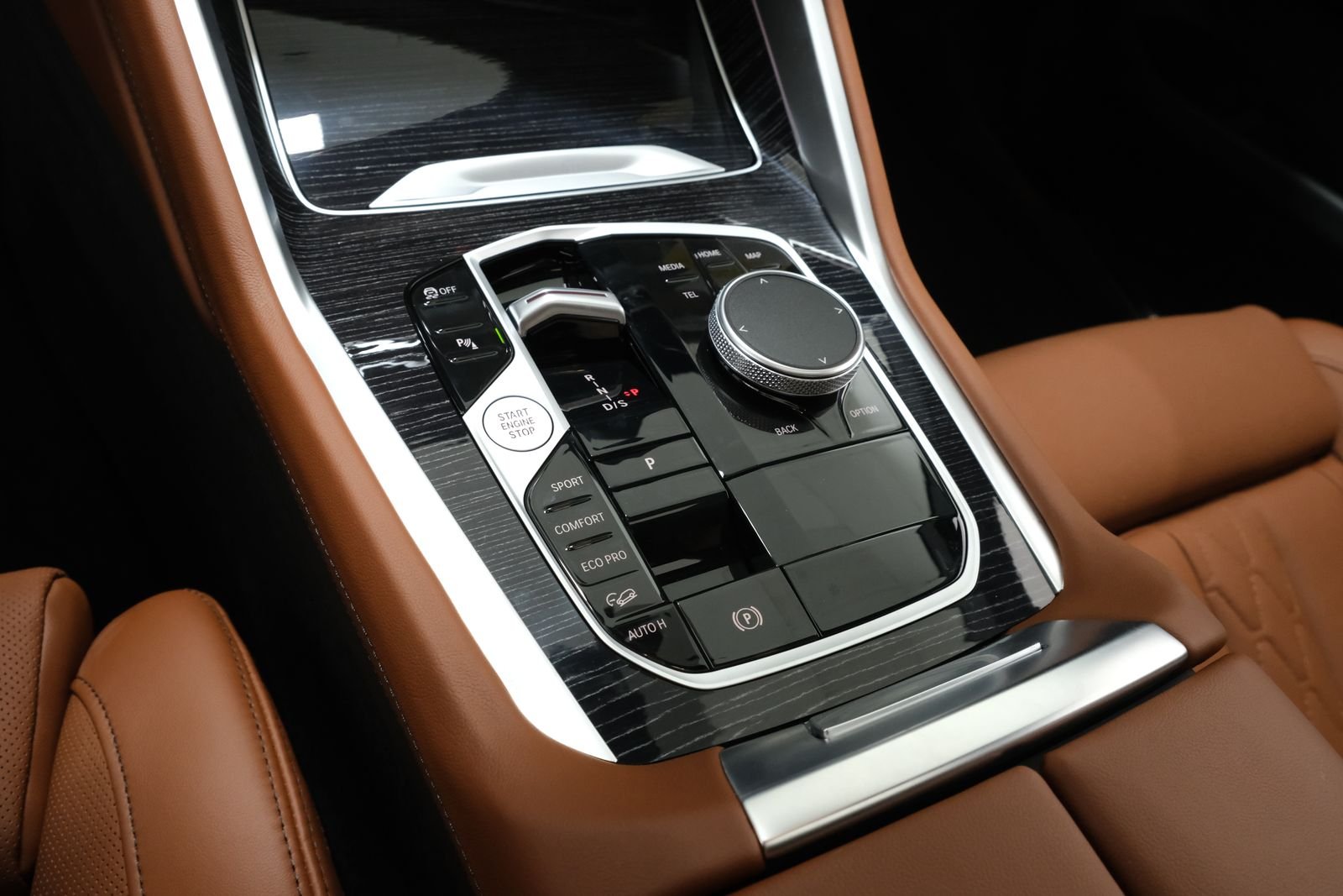 New 2027 Black Sapphire Metallic BMW xDrive40i image 29