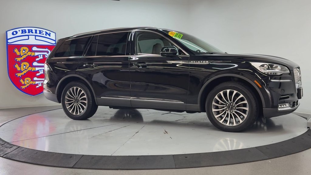 Used 2023 Black Metallic Lincoln Reserve image 3