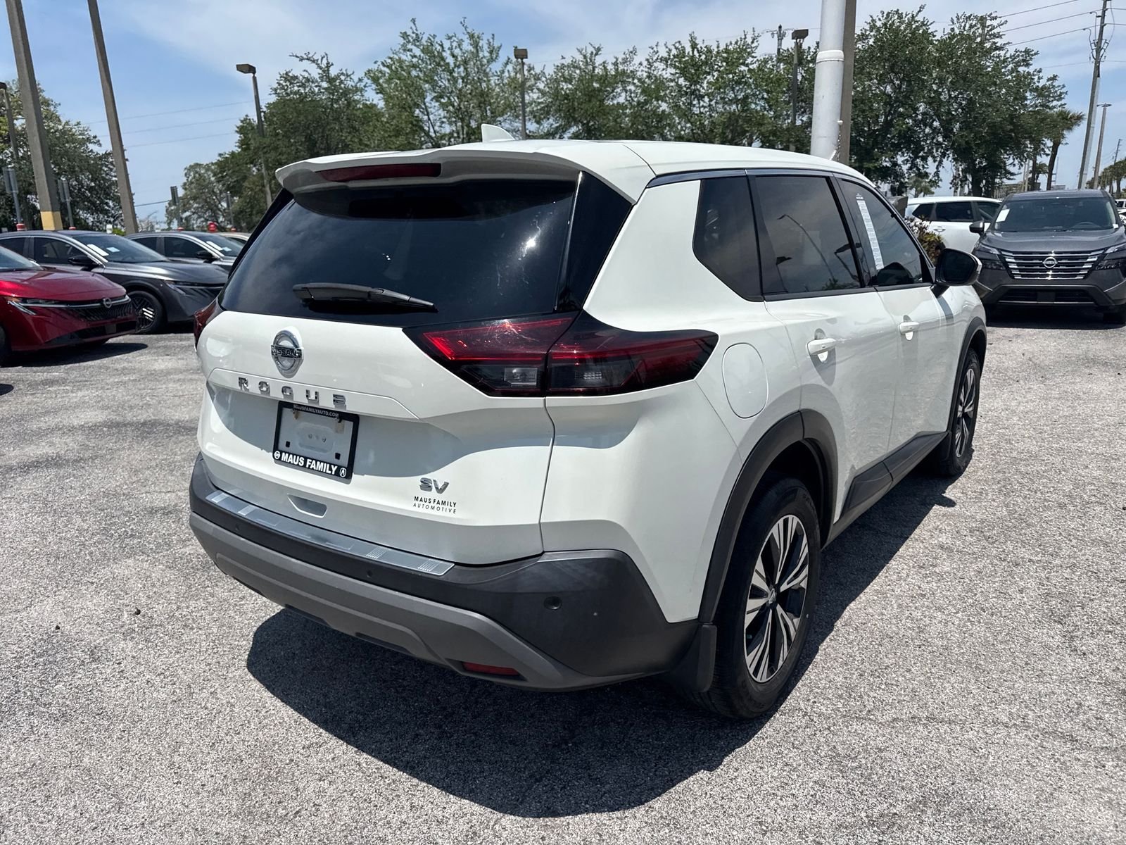 Used 2021 White Nissan SV image 6