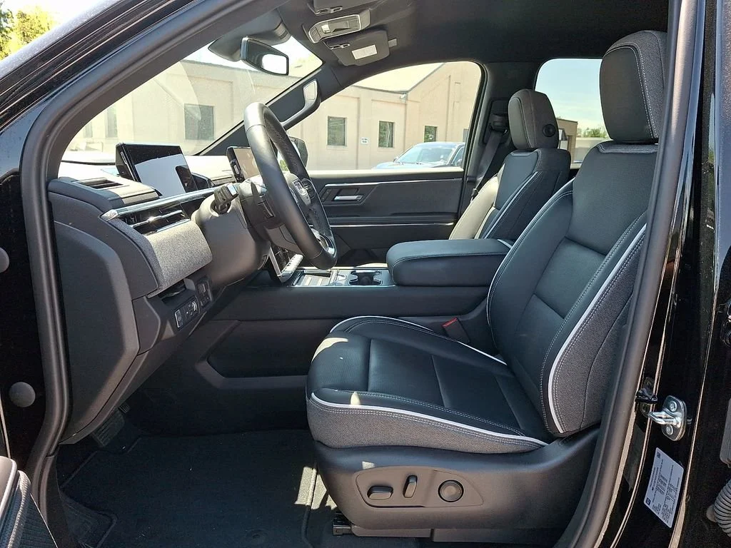 New 2026 Onyx Black GMC Elevation Extended Range image 6