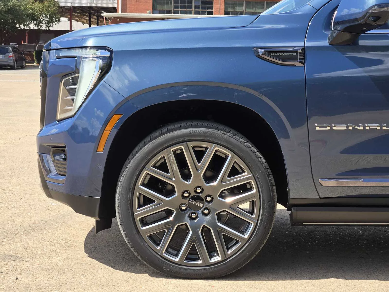 2027 GMC Yukon XL Denali Ultimate - Photo 6