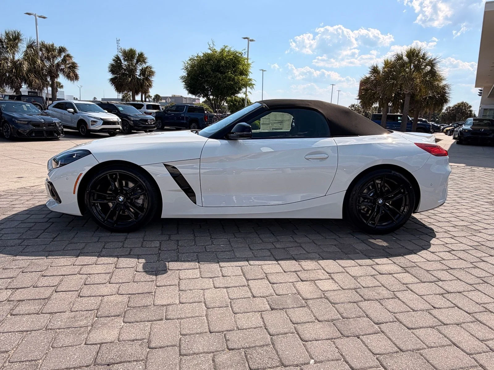 New 2026 Alpine White BMW sDrive30i image 10