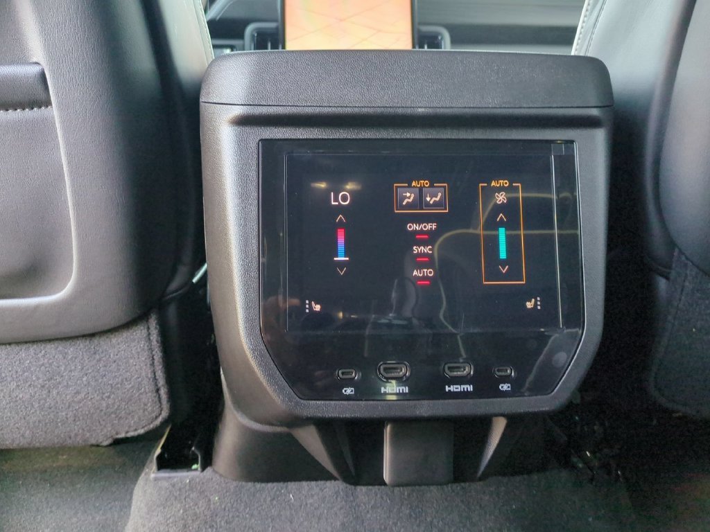2026 GMC Yukon XL AT4 Ultimate - Photo 28