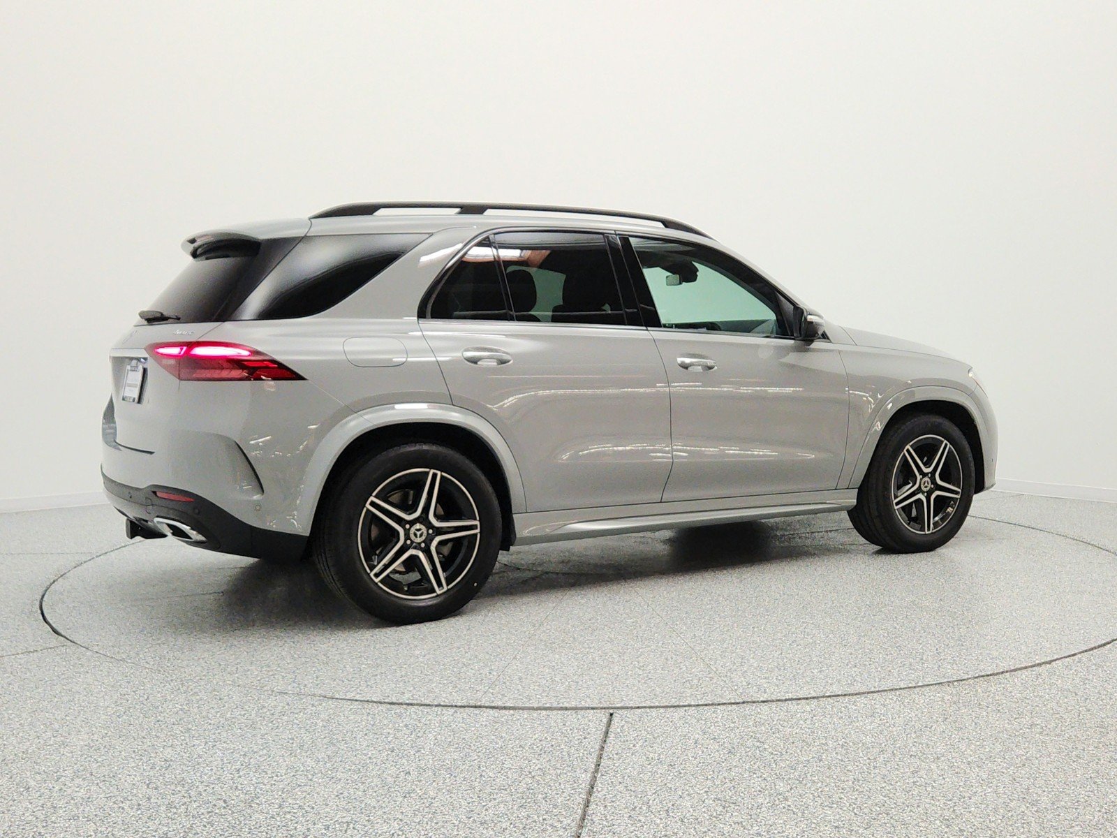 Certified Used 2024 MANUFAKTUR Alpine Grey Mercedes-Benz GLE 350 4MATIC® SUV image 5