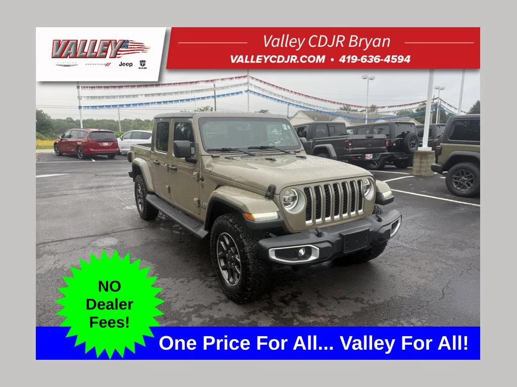 Used 2020 Green Jeep Overland image 1