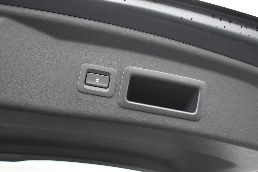 New 2026 Navy Blue Mica Mazda 2.5 S Select AWD image 19