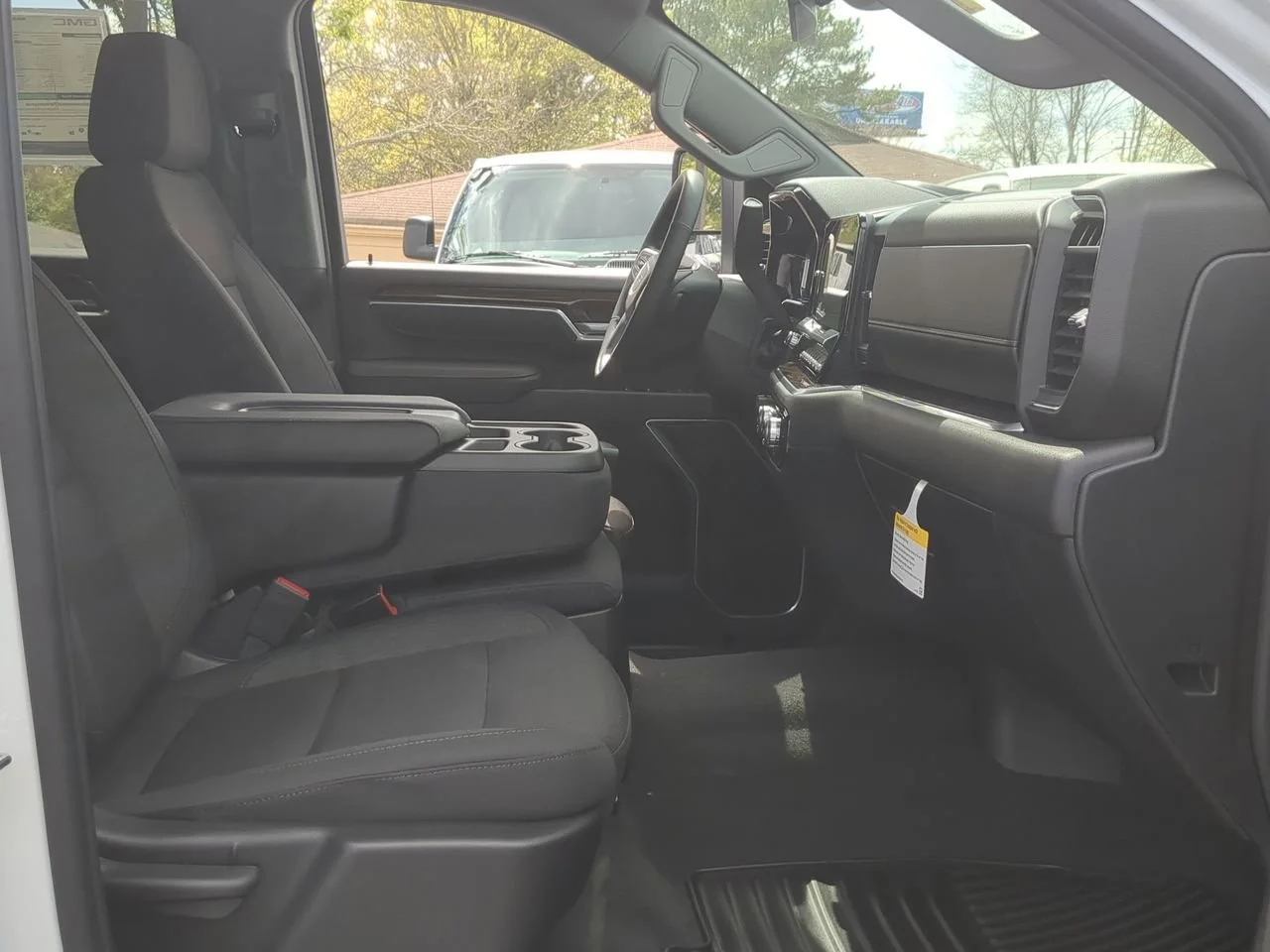New 2026 Summit White GMC SLE image 27