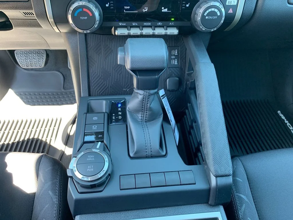 Used 2026  Toyota SR5 image 23