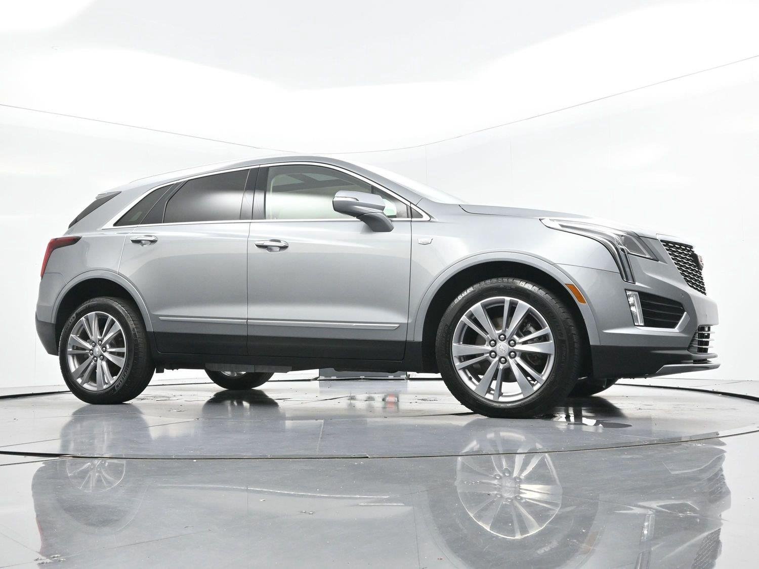 Used 2024 Argent Silver Metallic Cadillac Premium Luxury image 43