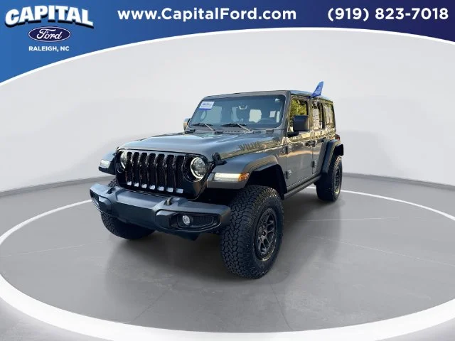 Used 2023 Gray Jeep Sport image 4