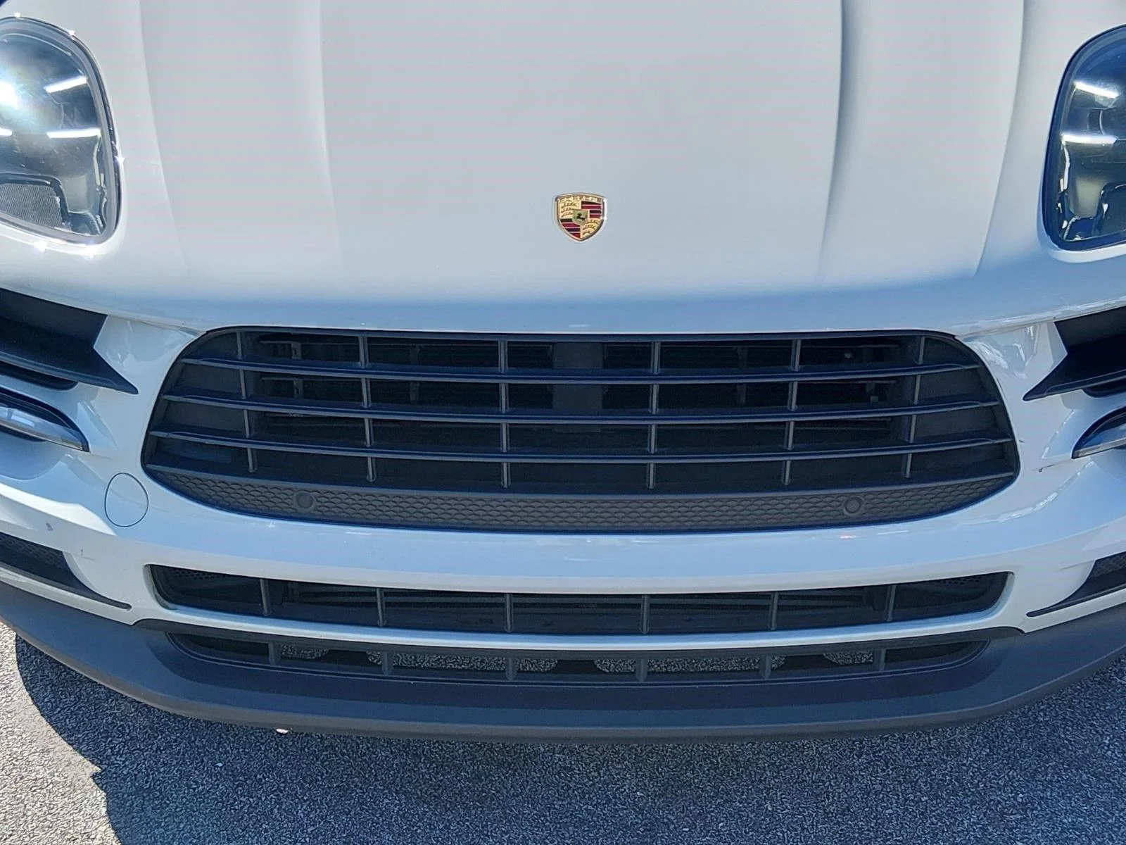 Used 2020 White Porsche  image 9