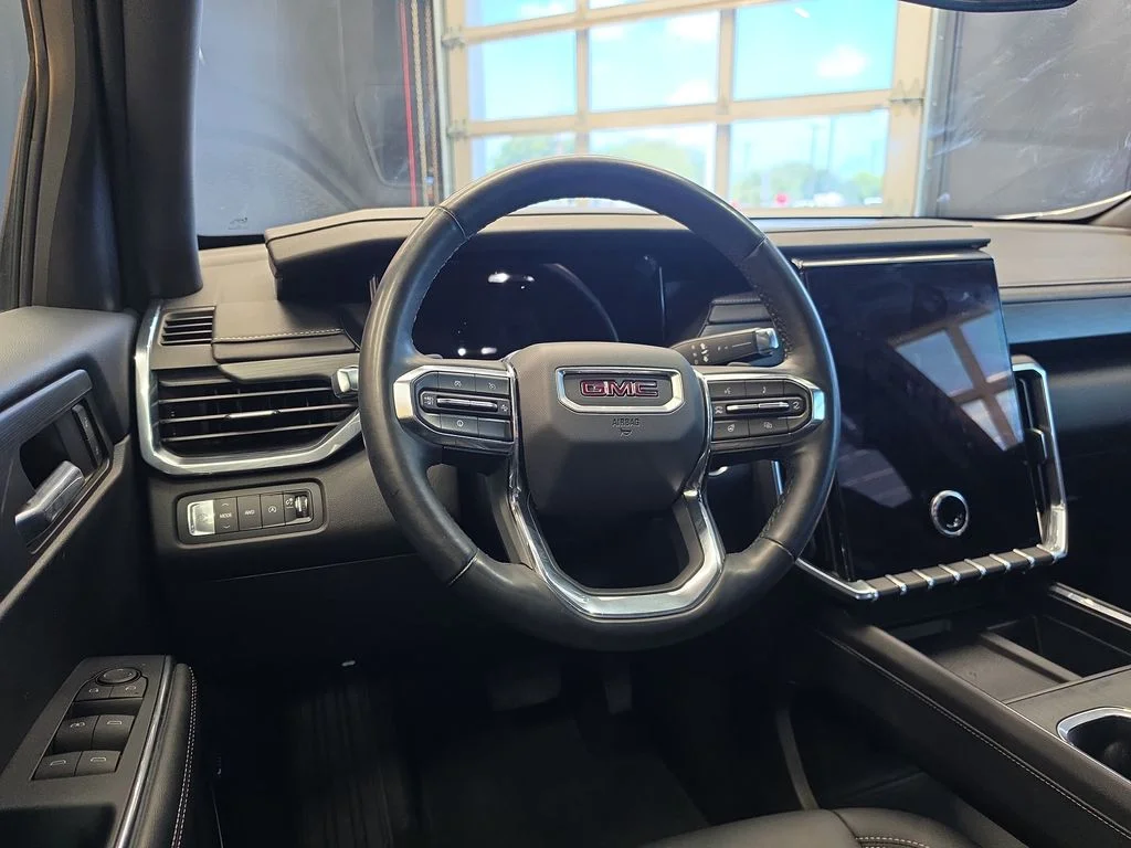 Used 2024 White GMC Elevation image 19