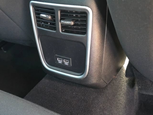 Used 2022 Torred Clearcoat Dodge SXT image 26