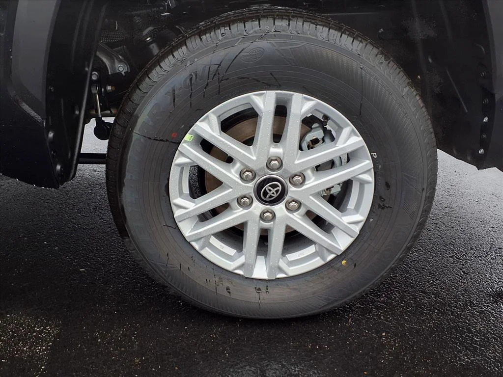 2026 Toyota Tundra SR5 - Photo 15