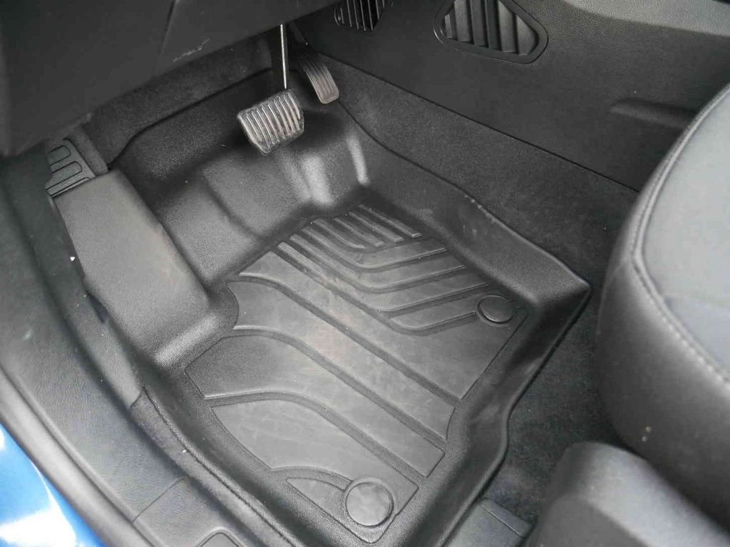 Used 2024 Blue Ford SEL image 26