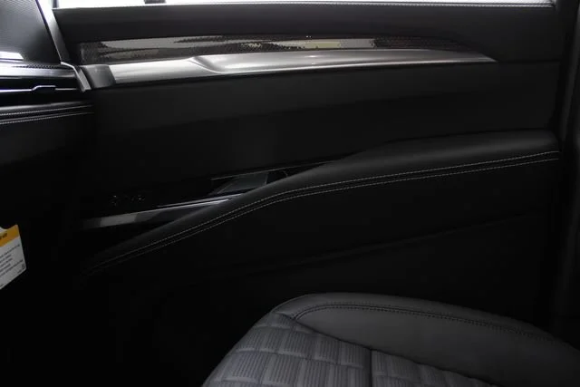 2026 Cadillac Escalade V-Series - Photo 28