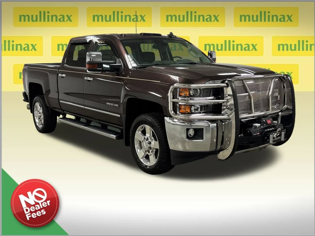 2016 Chevrolet Silverado HD LTZ 4WD Crew Cab Standard Box's photo