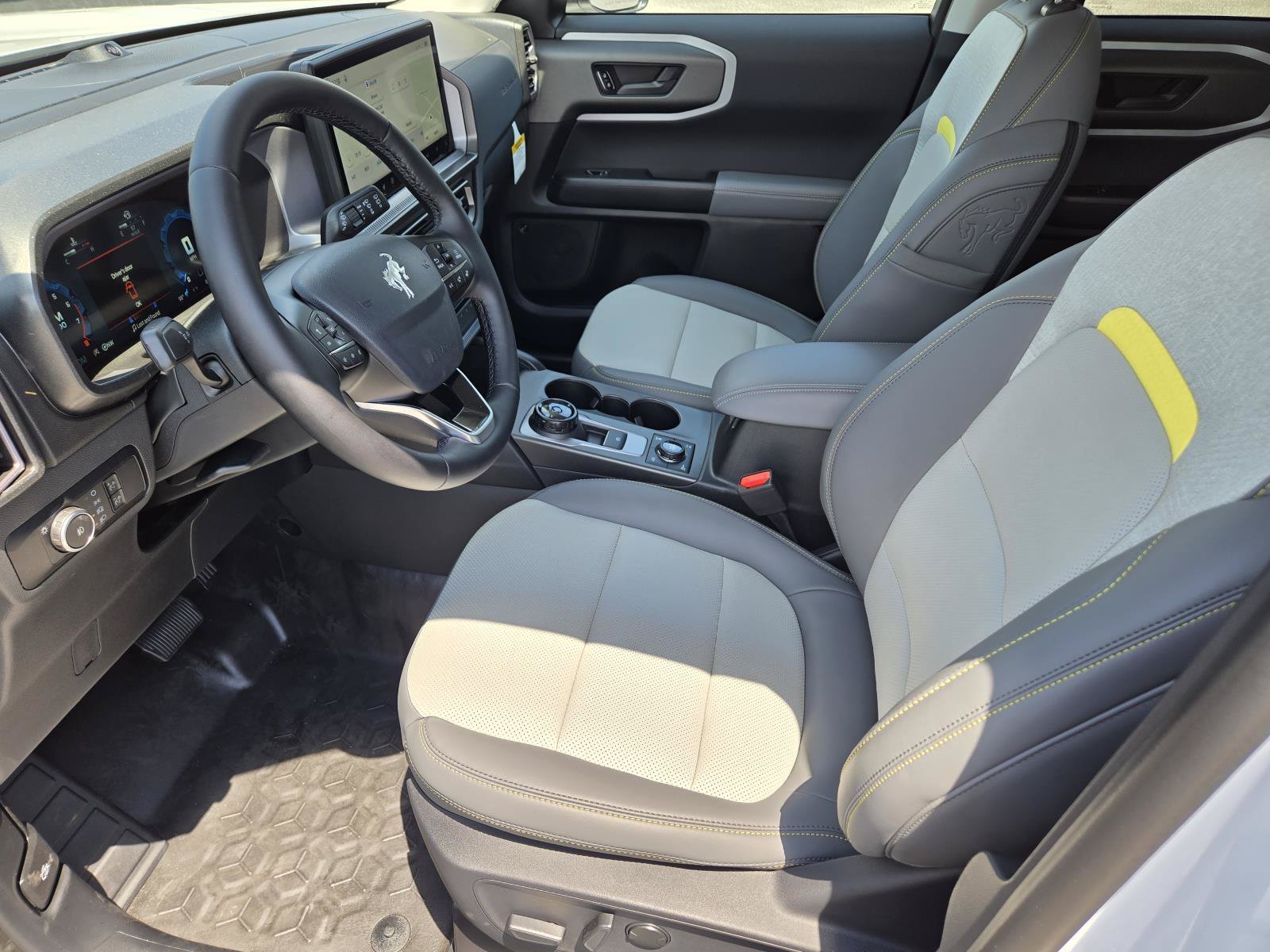 New 2026 OXFORD WHITE FORD Badlands image 16