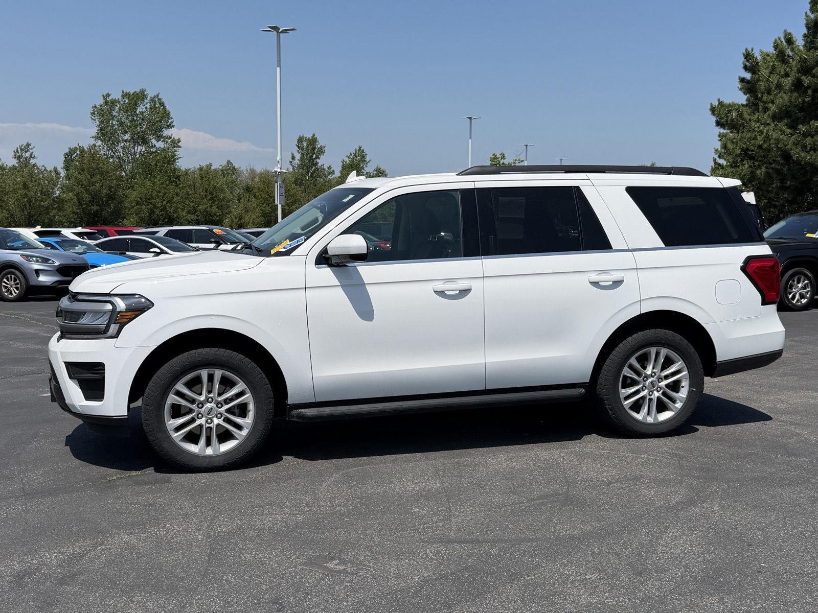 Used 2024 Oxford White Ford XLT image 2