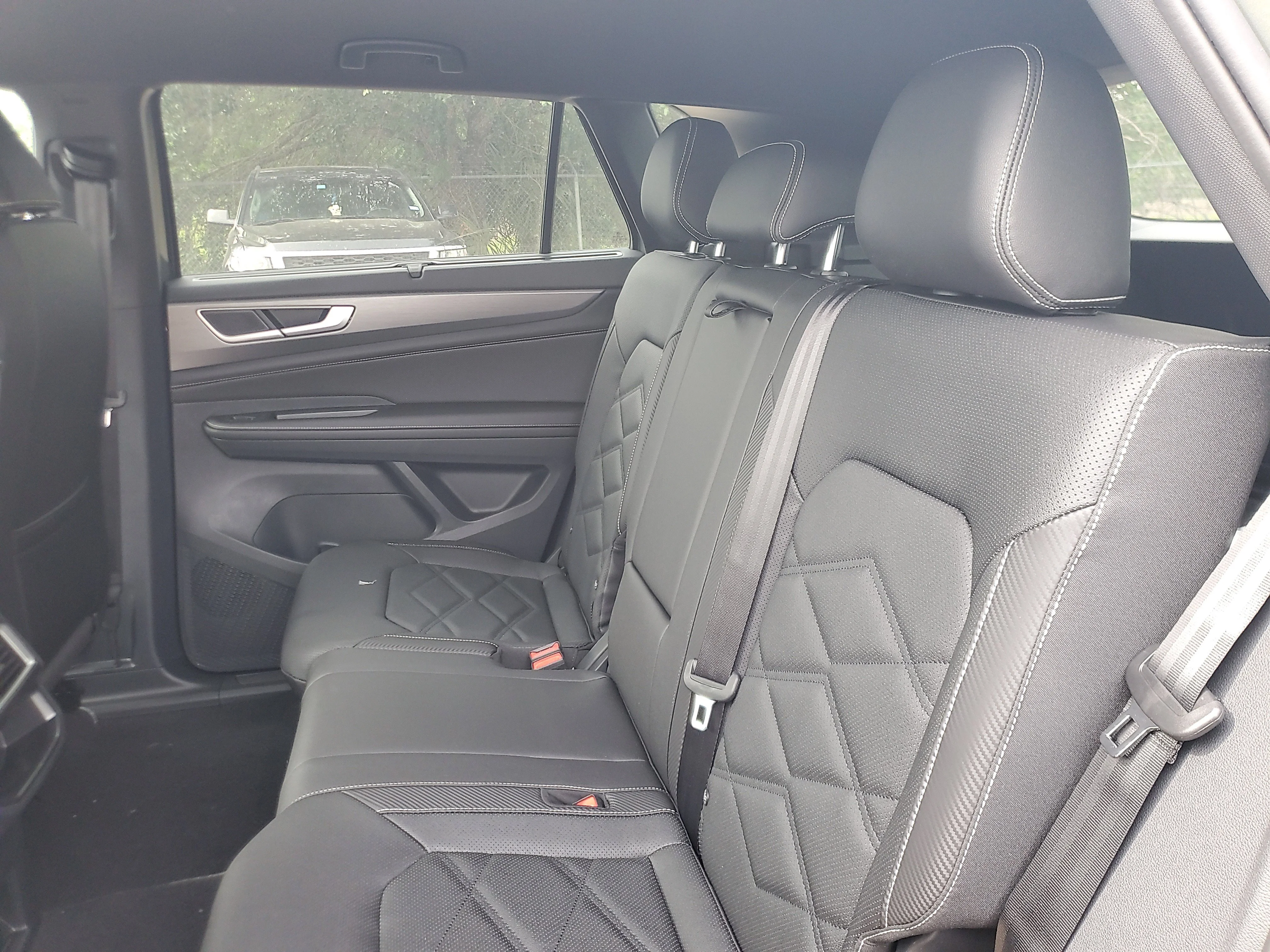 New 2026 Green Volkswagen 2.0T SE w/Technology image 10