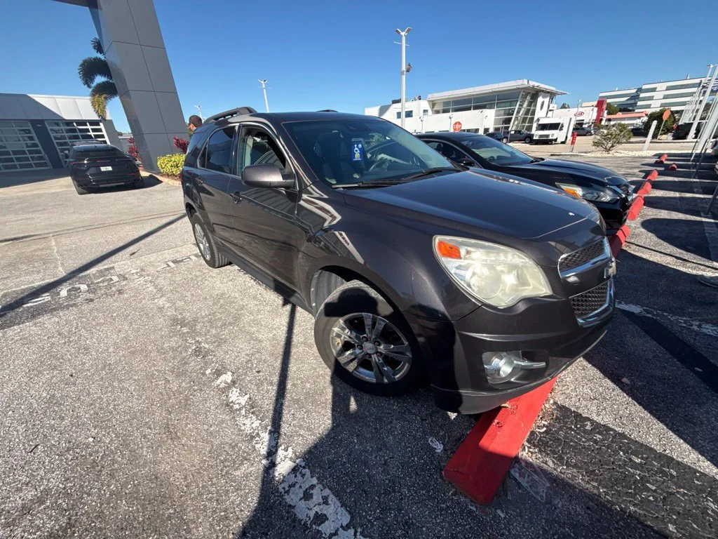 Used 2015 Gray Chevrolet LT image 3