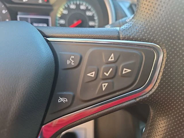 Used 2023 White Chevrolet LT image 18
