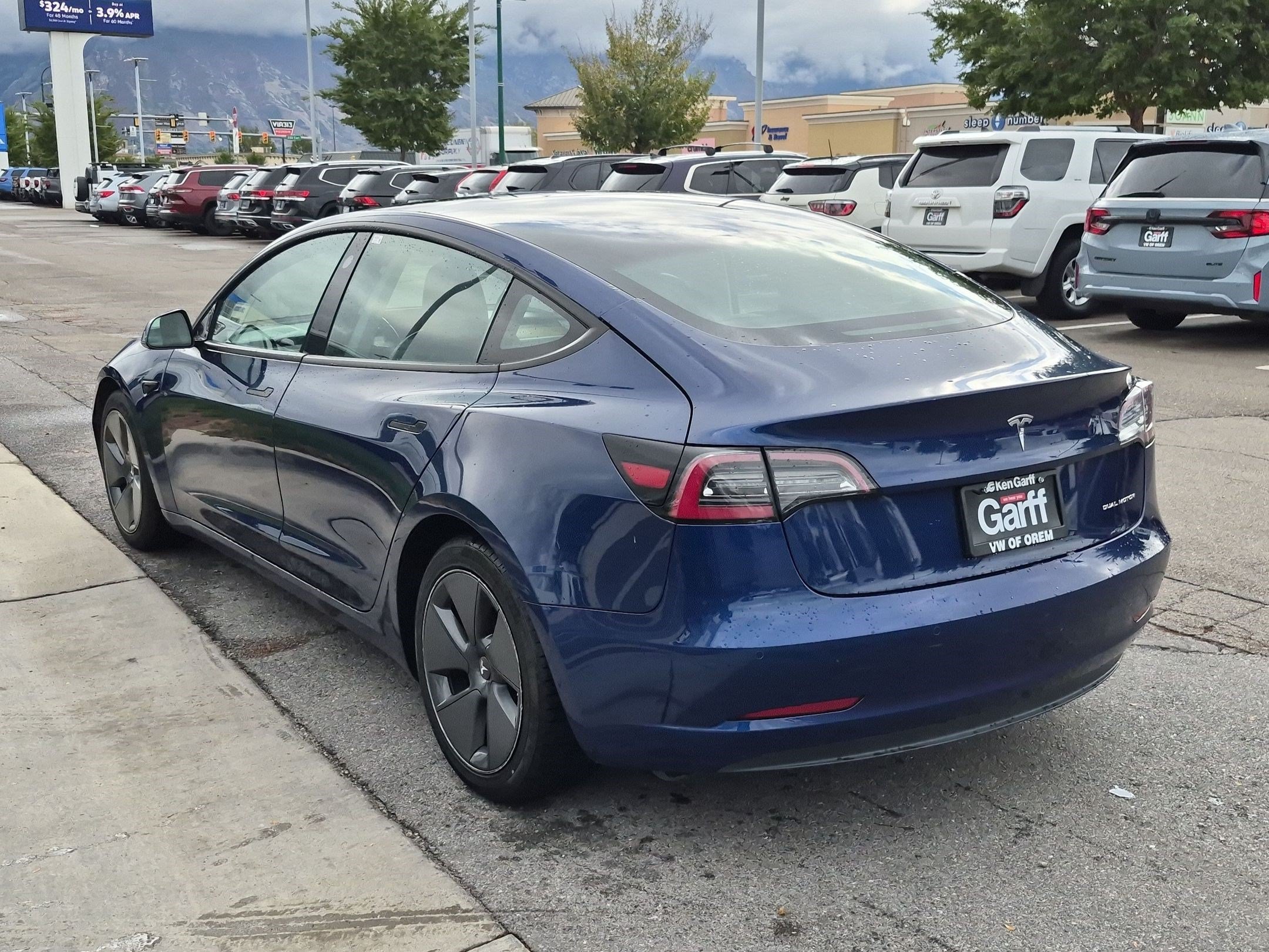 Used 2022 Deep Blue Metallic Tesla Long Range image 5