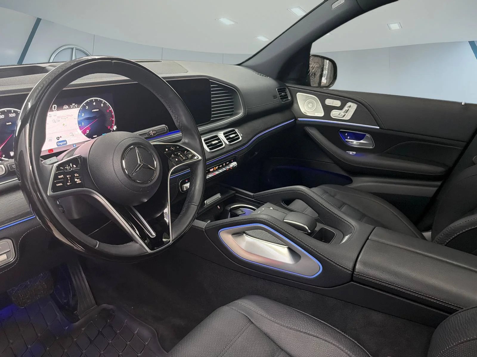 Certified Used 2025 Grey Mercedes-Benz GLE 450 image 10
