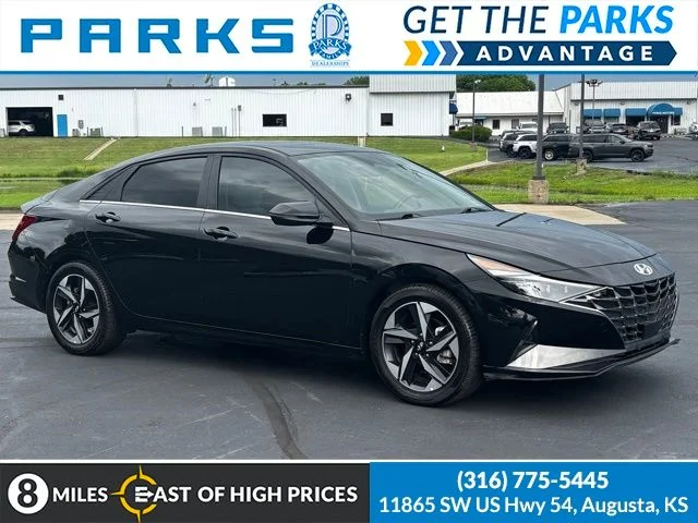 Used 2023 Black Hyundai Limited image 1