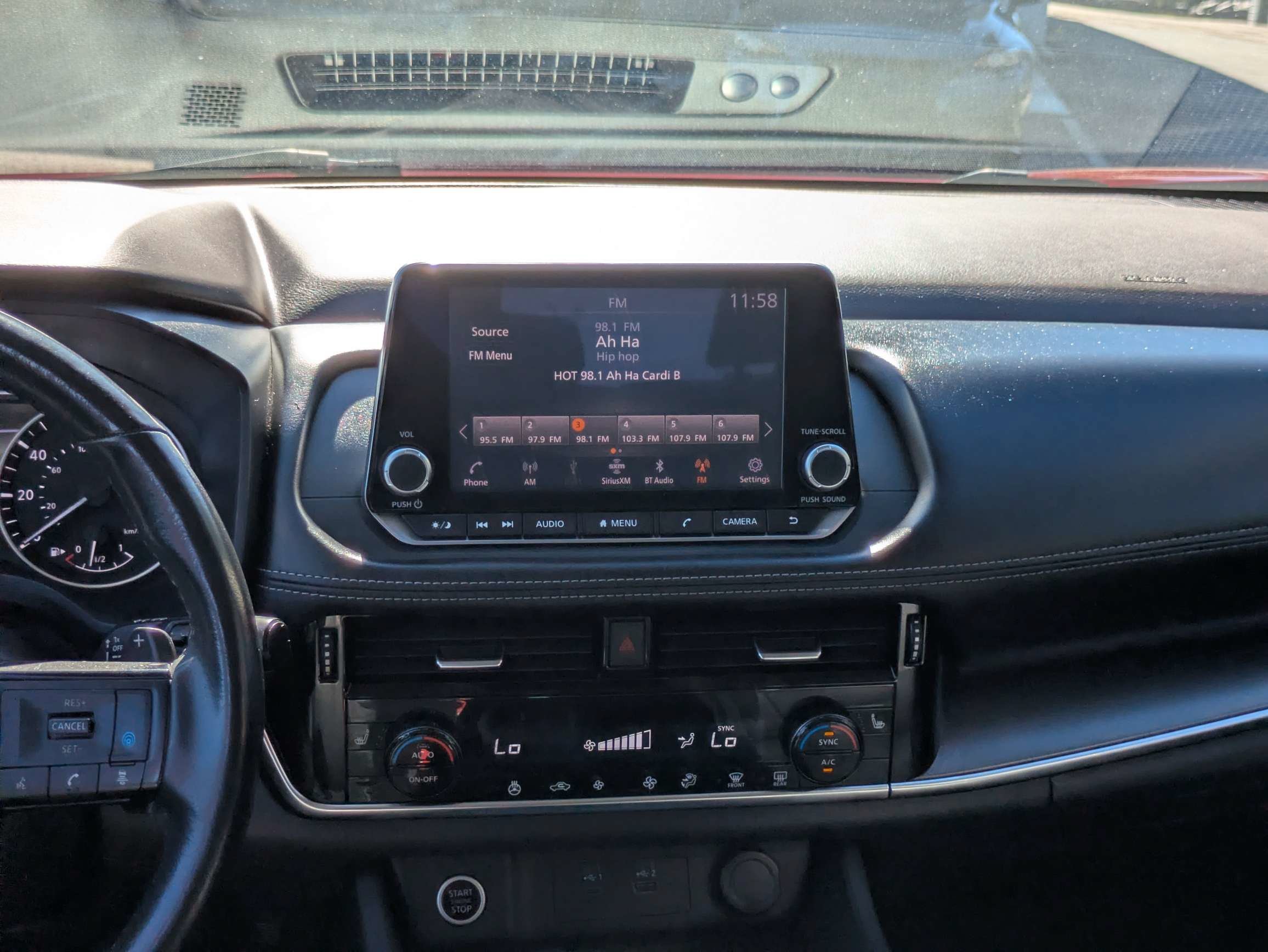 Used 2021 Red Nissan SV image 15