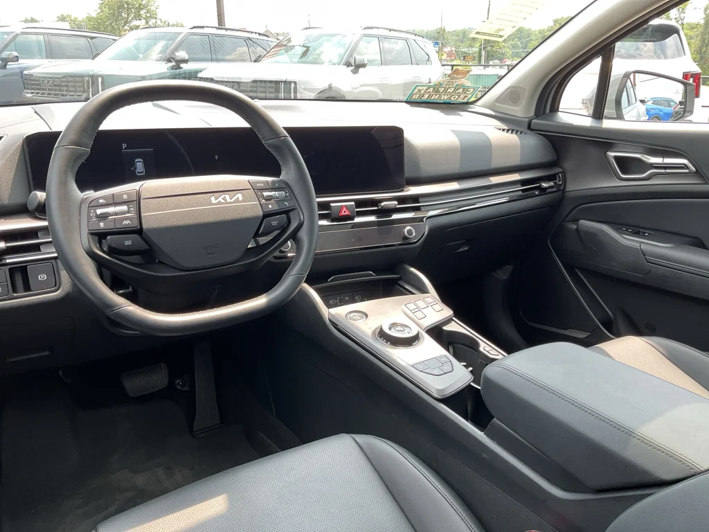Used 2026 Wolf Gray Kia EX image 20