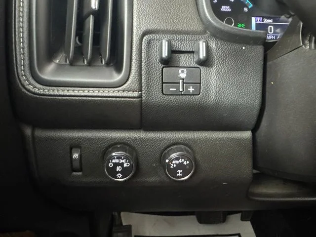 Used 2018 Black GMC Denali image 20