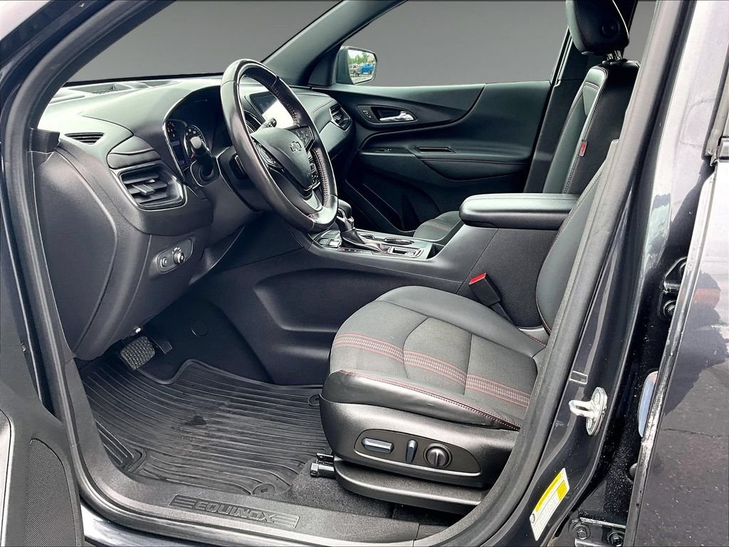 Used 2022 Gray Chevrolet RS image 8