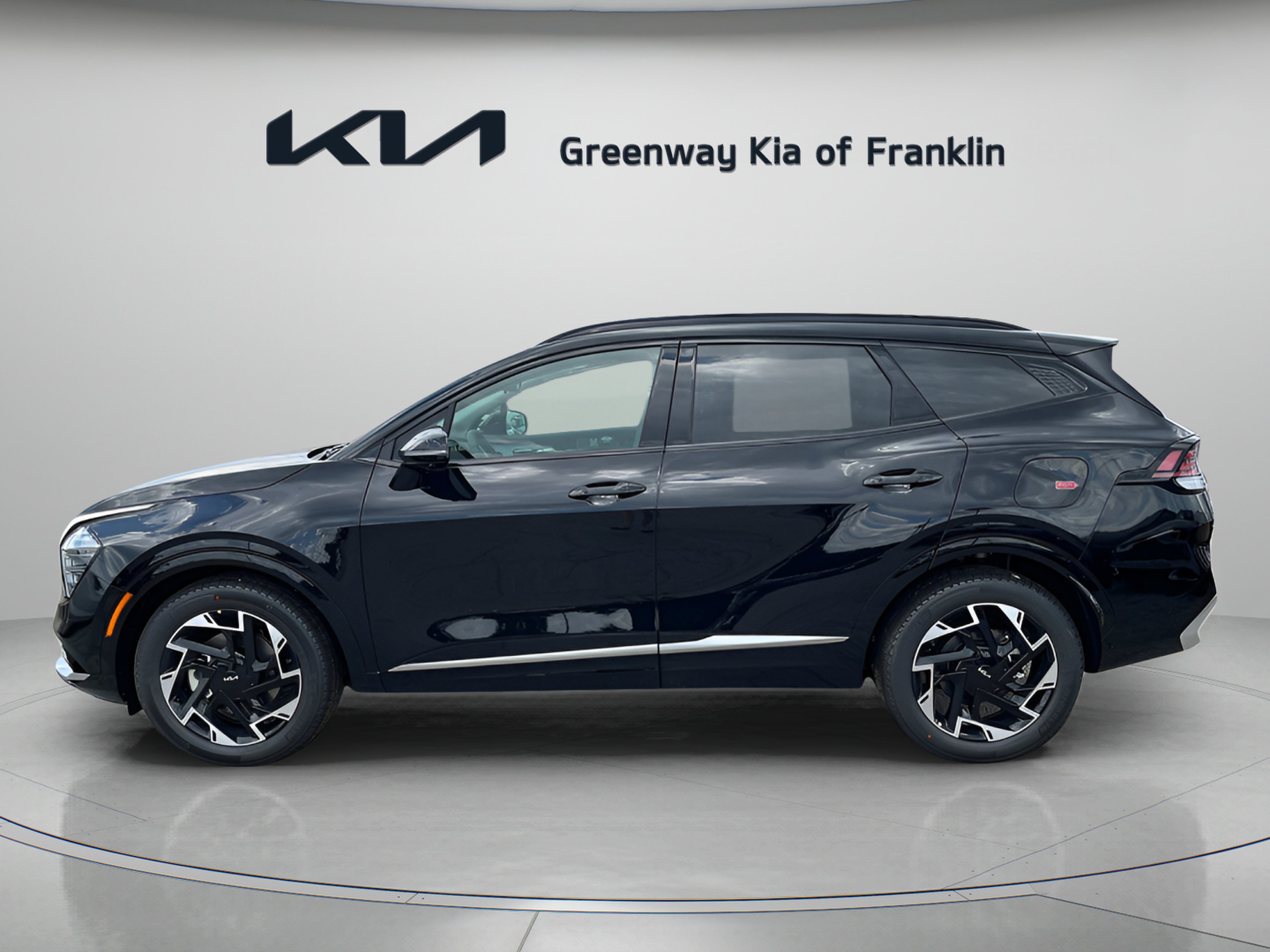 Used 2024 Ebony Black Kia SX-Prestige image 4