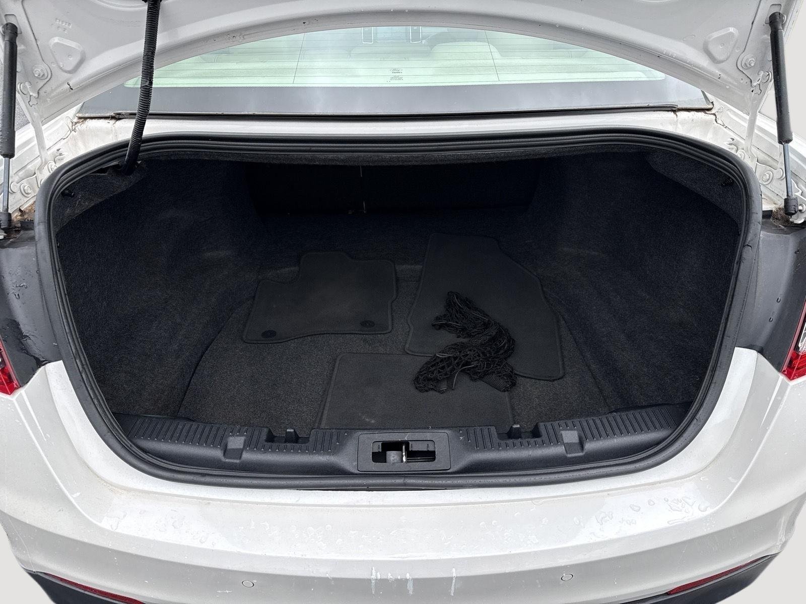 Used 2016 White Platinum Metallic Tri-Coat Ford Limited image 6