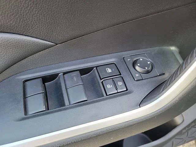 2024 Toyota RAV4 LE - Photo 17