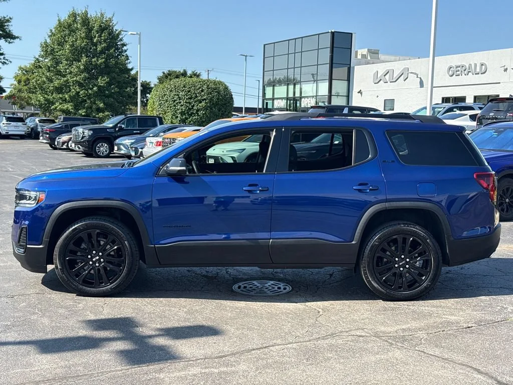 2023 GMC Acadia SLE - Photo 10