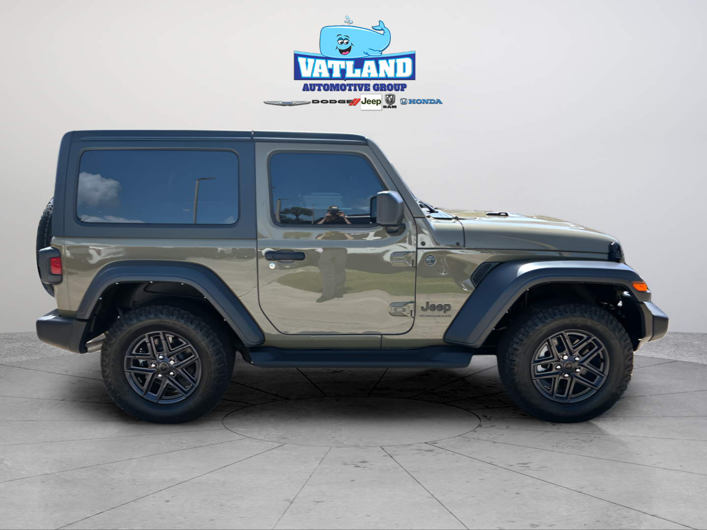 Used 2025 Green Jeep Sport S image 6