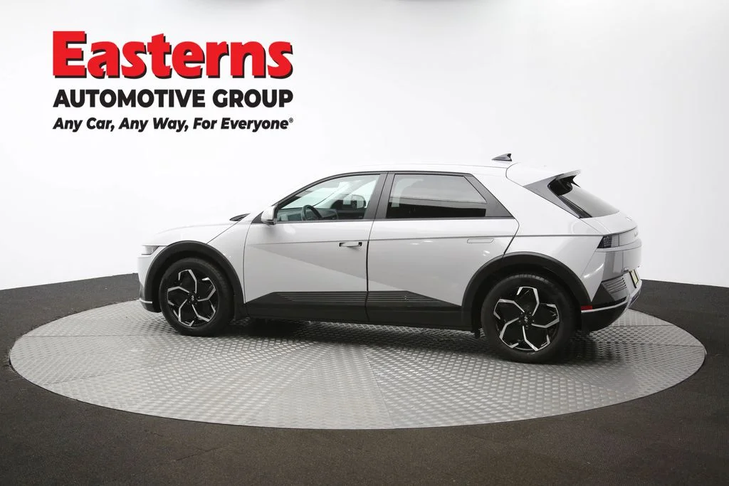 Used 2023 Gray Hyundai SE image 58