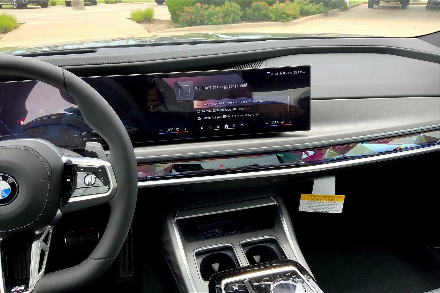 2025 BMW 7 Series 760i - Photo 6