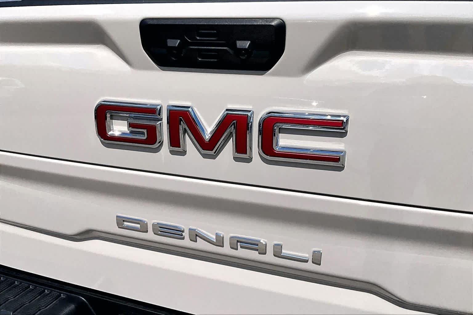 Used 2026 Coastal Dune GMC Denali image 31