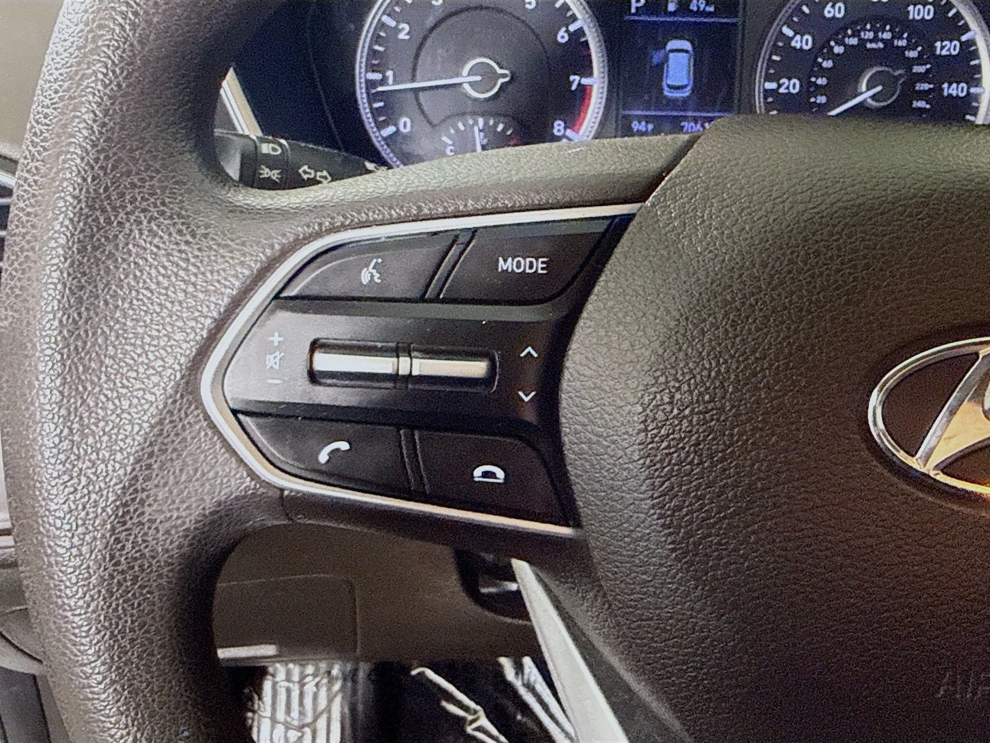 Used 2020 Quartz White Hyundai SE image 10