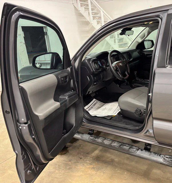 Used 2021 MAGNETIC GRAY MET. Toyota  image 21