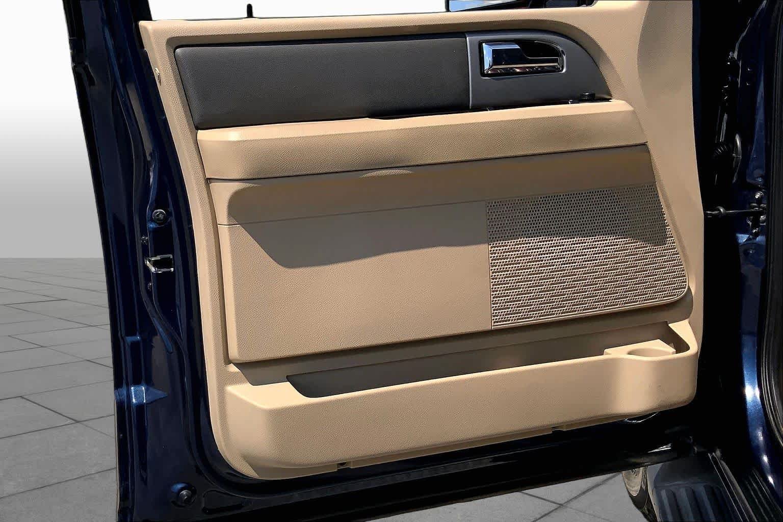 Used 2013 Blue Jeans Metallic Ford XLT image 21